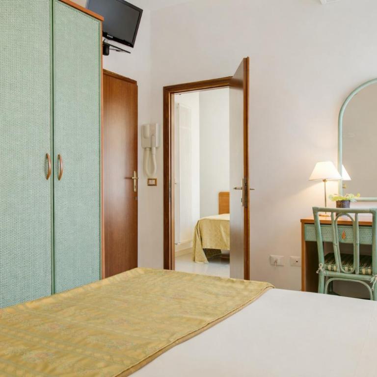 Hotel Nanni - Camera Familiare Standard - 4