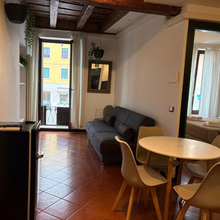 Residenza al Castello - Appartamento con 1 Camera da Letto con Balcone e Vista Città - 6