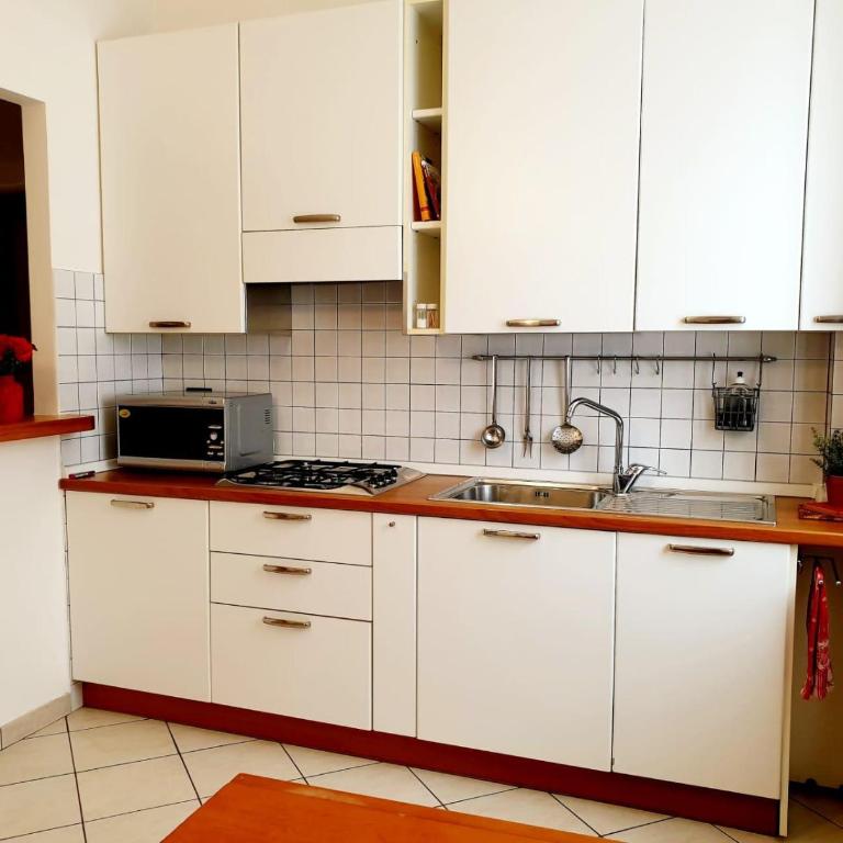 La Finestra sui Tigli - Appartamento con 2 Camere da Letto - 9