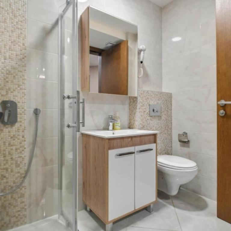 Forest 3 - One-Bedroom Apartment - 4
