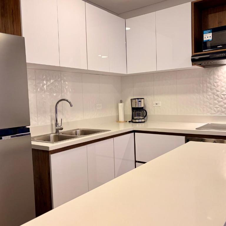 Apartamento moderno en Laureles excelente sector cerca al Portal del Quindio - Apartamento de 2 dormitorios - 35