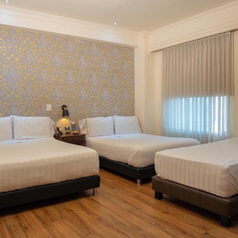 Hotel Castilla Real - Standard Quadruple Room - 4