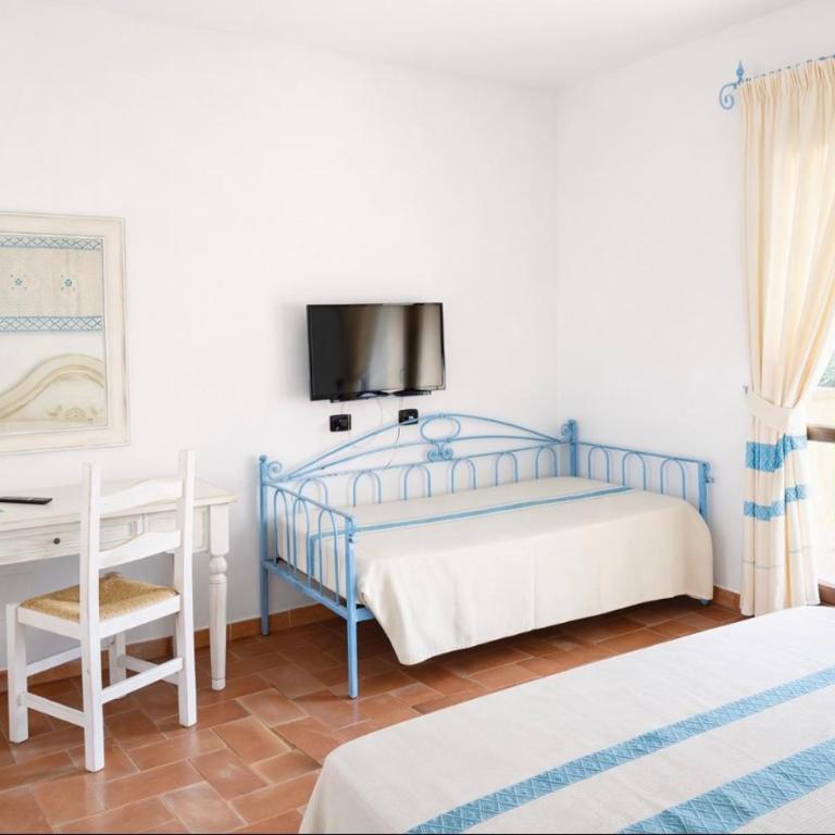 Valtur Sardegna Eos Costa Rei - Double Room with Extra Bed (2 Adults + 1 Child) - 3