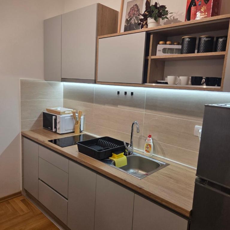 Dea Lux - One-Bedroom Apartment - 6