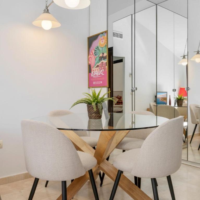 Céntrico Apartamento en Calle Carreteria - Malaga - Apartamento - 2