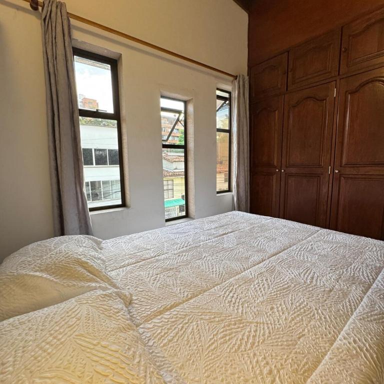 Loft luminoso cerca al Metro y Estadio - Apartamento de 2 dormitorios - 3