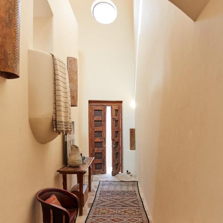 Luxury Hillside Retreat Villa & Panoramic Views - Villa - 6