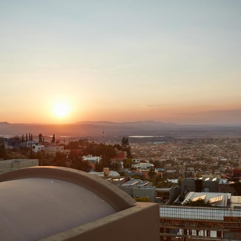 Luxury Hillside Retreat Villa & Panoramic Views - Villa - 14