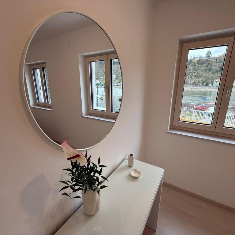 Donau-Vibes - Apartment mit 1 Schlafzimmer - 35