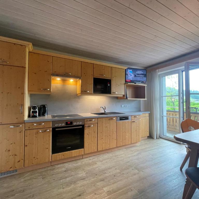 Alpine Active Weitgasser - Apartment mit 2 Schlafzimmern, 2 Badezimmern und Balkon - 44