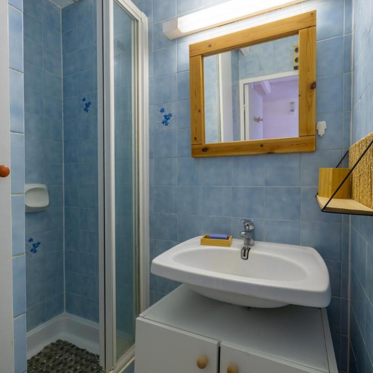 Petit cocon rénové 4 pers, clim, wifi, parking - Haus mit 2 Schlafzimmern - 15