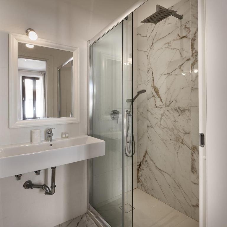 Colosseo Guest House - Camera Deluxe - 2