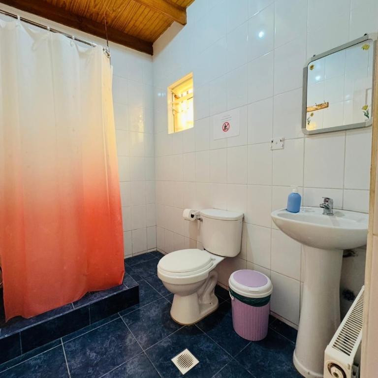 Hostal El Amigo Lucho - Double Room with Private Bathroom - 13