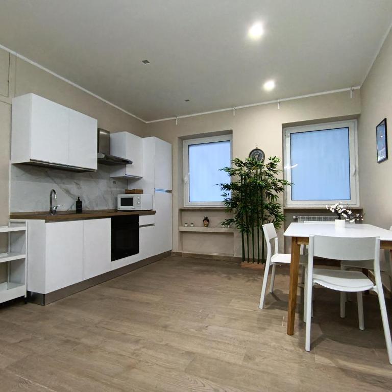 MarMik - Appartamento con 2 Camere da Letto - 3