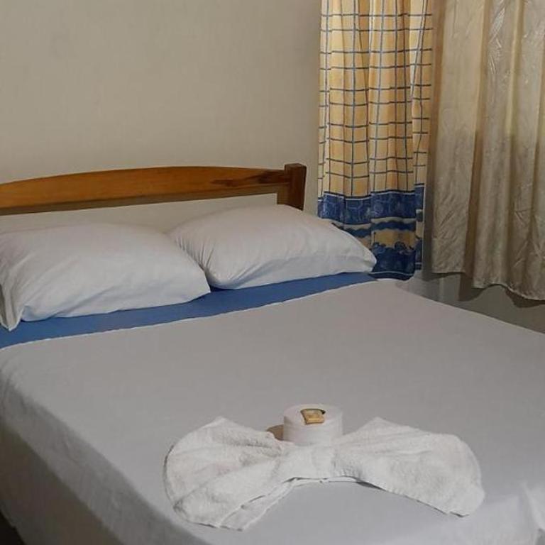 Hospedaje Chavela - Habitación Doble Estándar con ventilador - 4