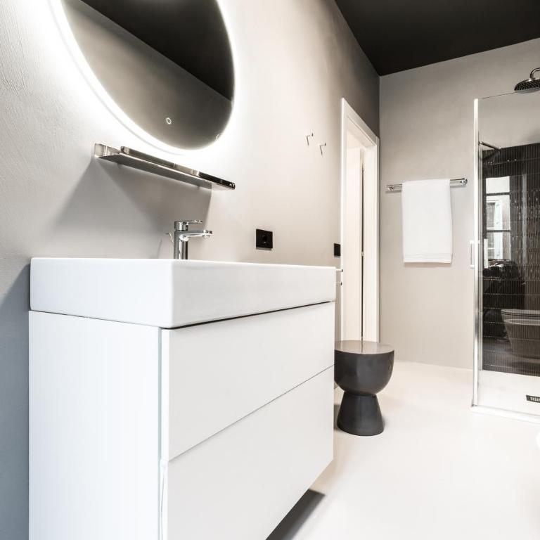 Palazzo Forti Verona Design Apartments - One-Bedroom Apartment with Balcony - 16