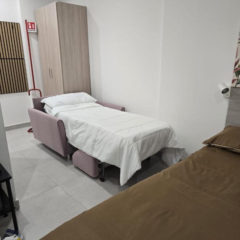 B&B L'Orchidea - Camera Matrimoniale con Letto Supplementare - 34