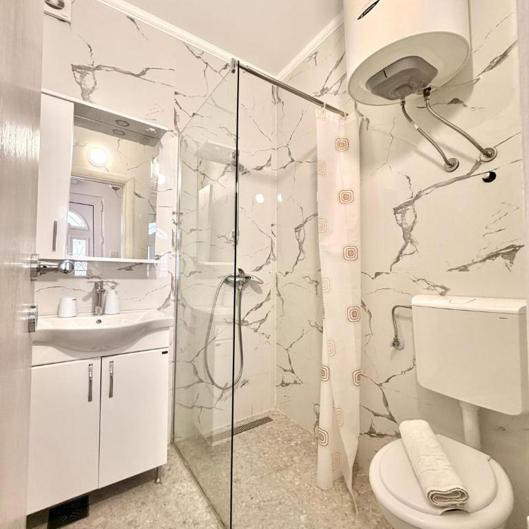 Apartments Elena - Dvokrevetna Soba sa Bračnim Krevetom/Zasebnim Krevetima - 8