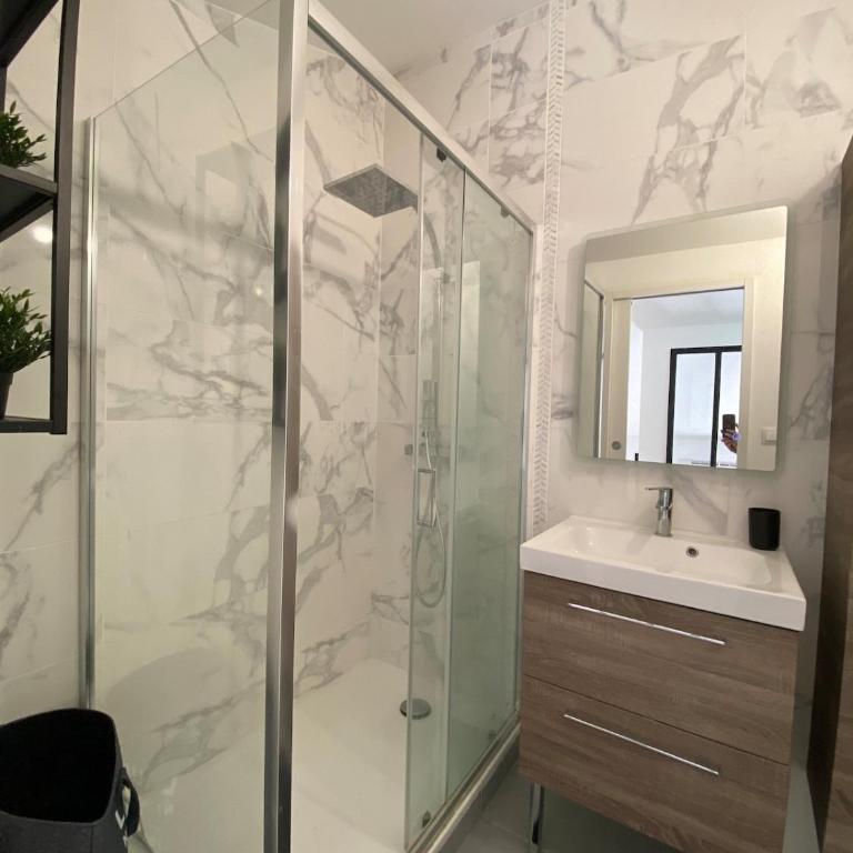 Location saisonnière à Palavas, clim, piscine - Maison 1 Chambre - 2