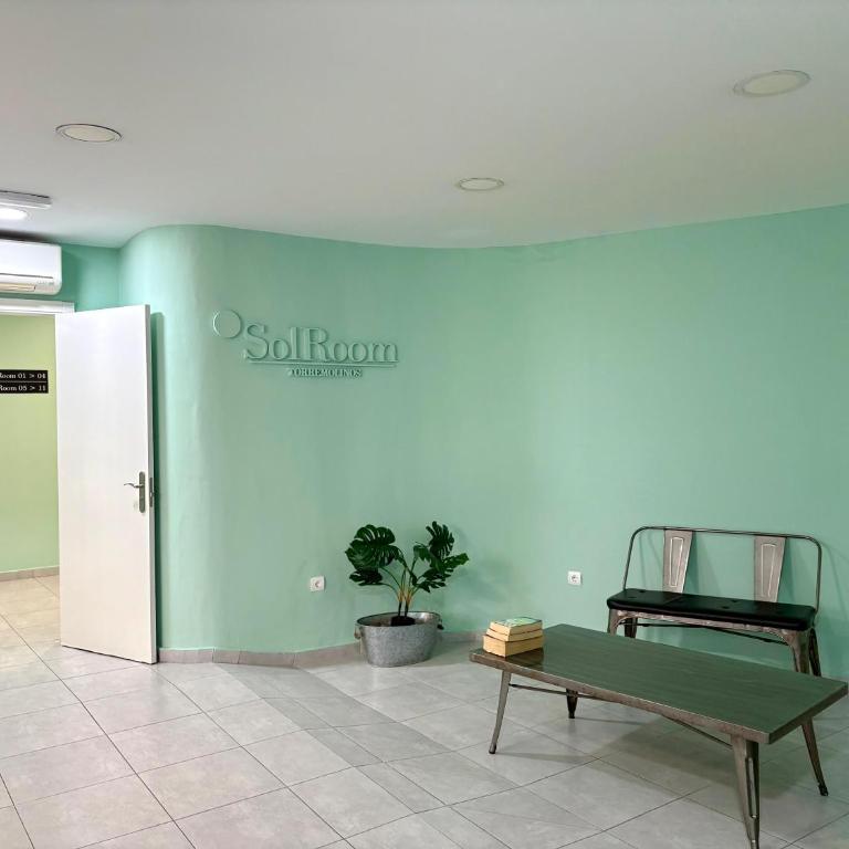 SolRoom (plz. La Nogalera) - Single Room with Private Bathroom - 1