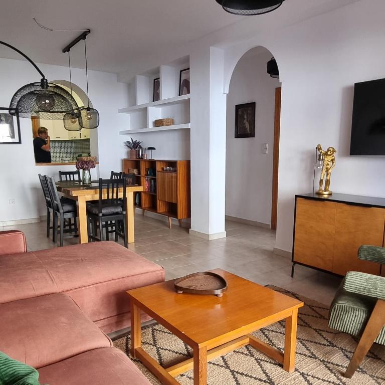 Casa Del Angel 2, Cosy 2 bed apartment,150m from Playa Los Locos plus beautiful swimming pool - Apartamento de 2 dormitorios - 17