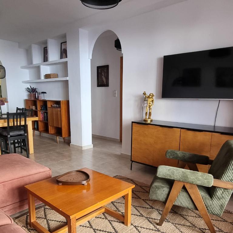 Casa Del Angel 2, Cosy 2 bed apartment,150m from Playa Los Locos plus beautiful swimming pool - Apartamento de 2 dormitorios - 19