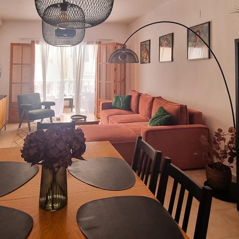 Casa Del Angel 2, Cosy 2 bed apartment,150m from Playa Los Locos plus beautiful swimming pool - Apartamento de 2 dormitorios - 25