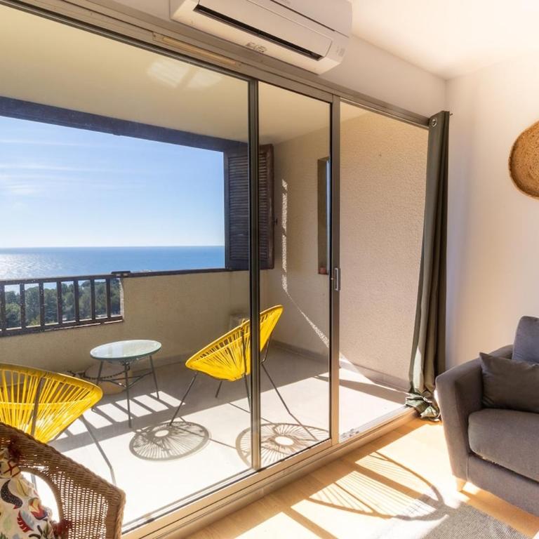 Face a la mer Cassis - Two-Bedroom Apartment - 13
