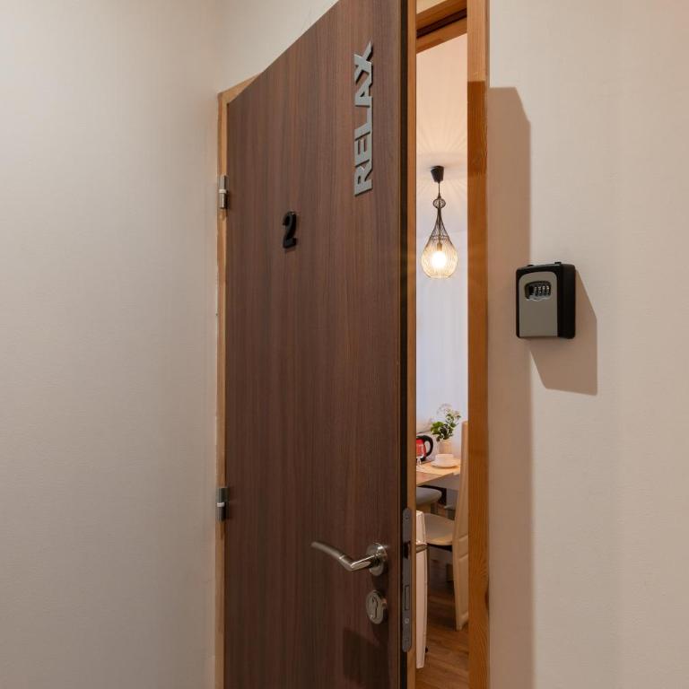 Studio Relax - 9 min sanctuaires - Rénové & équipé - 3 couchages - Apartment mit 1 Schlafzimmer - 25