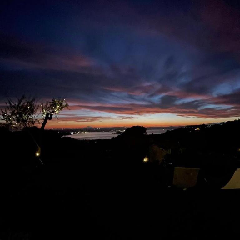 Agriturismo Le Casette Sul Lago - Camera Quadrupla con Vista Lago - 5