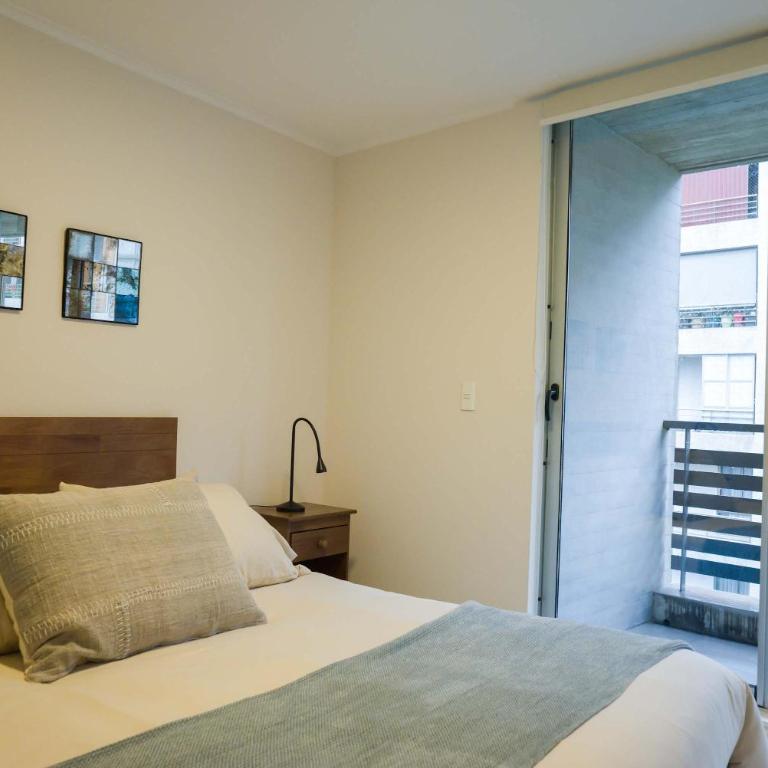 Terrace Vibe Chic Apartment Steps from Metro - Apartment - 24