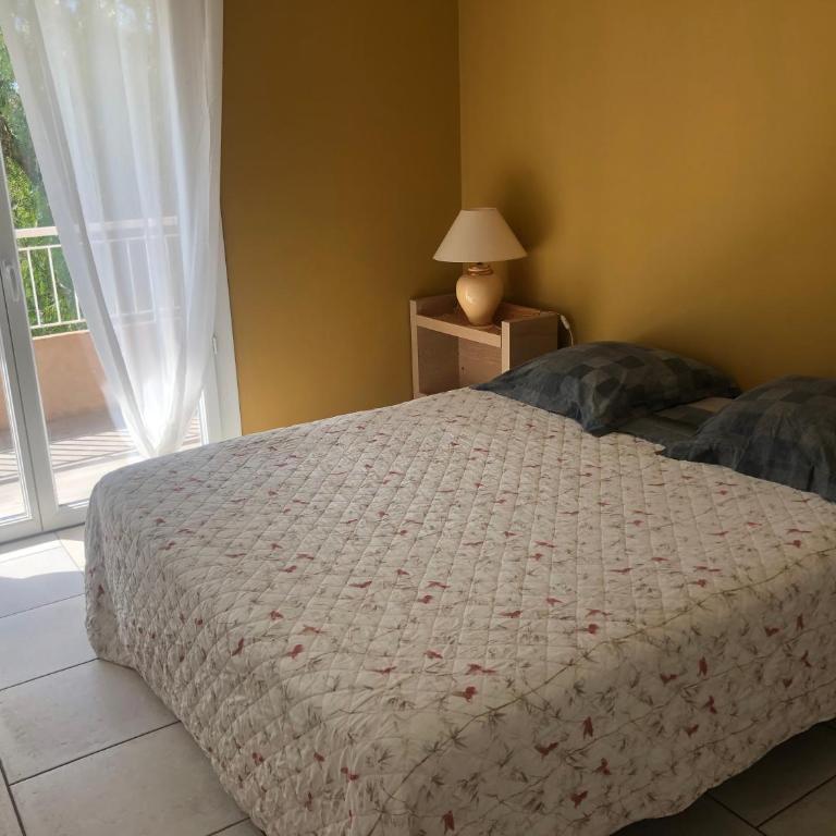 Grand appartement rénové 70m2 - 2 chambres - plages à proximité - Sanary - Apartamento de 2 dormitorios - 2