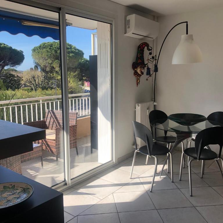 Grand appartement rénové 70m2 - 2 chambres - plages à proximité - Sanary - Apartamento de 2 dormitorios - 4