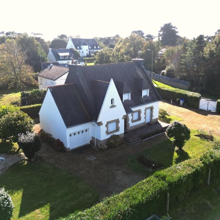 Grande maison - 4 chambres à 1 min des plages - Cabellou - Four-Bedroom House - 9