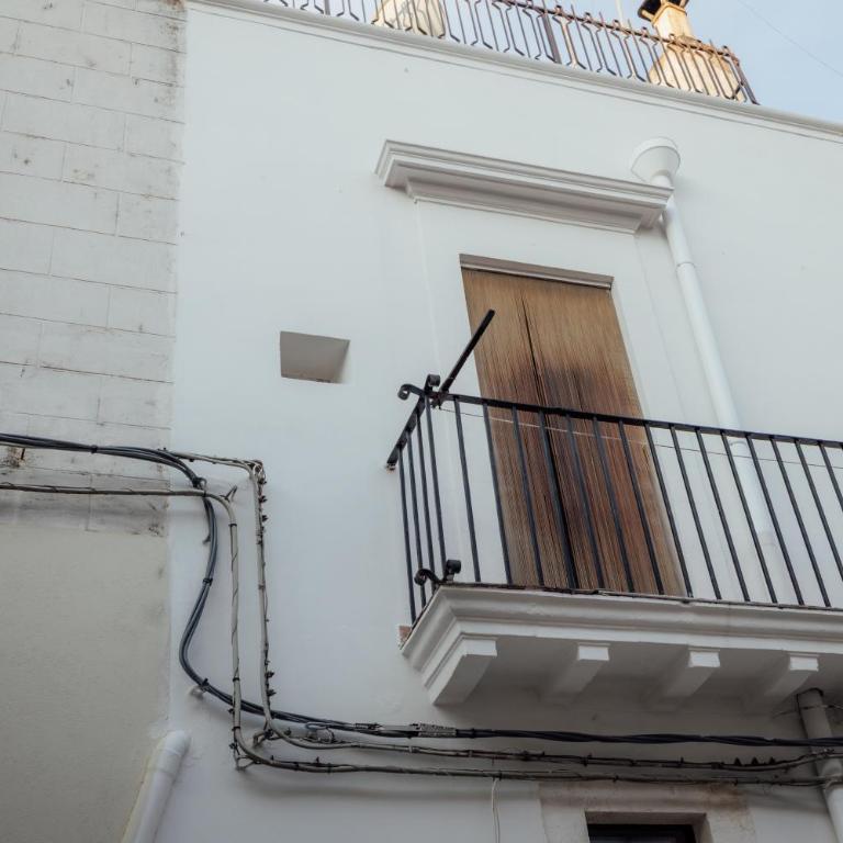 Historic Home with Large Rooftop Terrace in Heart of Ceglie - Casa con 1 Camera da Letto - 57
