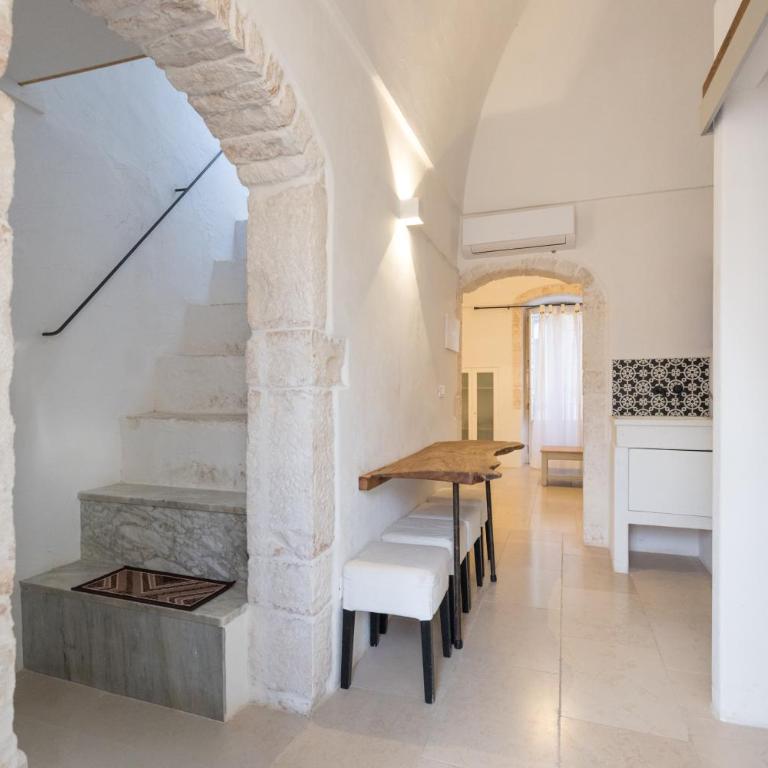 Historic Home with Large Rooftop Terrace in Heart of Ceglie - Casa con 1 Camera da Letto - 17