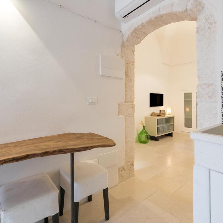 Historic Home with Large Rooftop Terrace in Heart of Ceglie - Casa con 1 Camera da Letto - 20