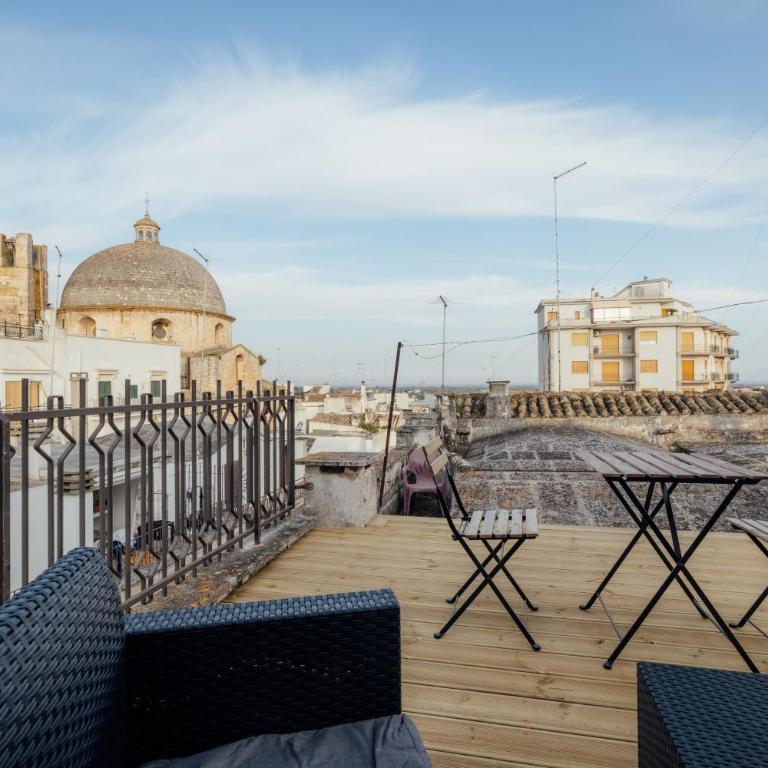 Historic Home with Large Rooftop Terrace in Heart of Ceglie - Casa con 1 Camera da Letto - 1