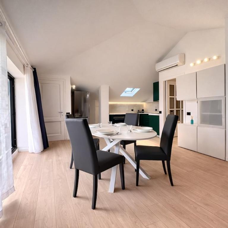 The Park Terrace - Huge outdoor quite and central - Two-Bedroom Apartment - 8
