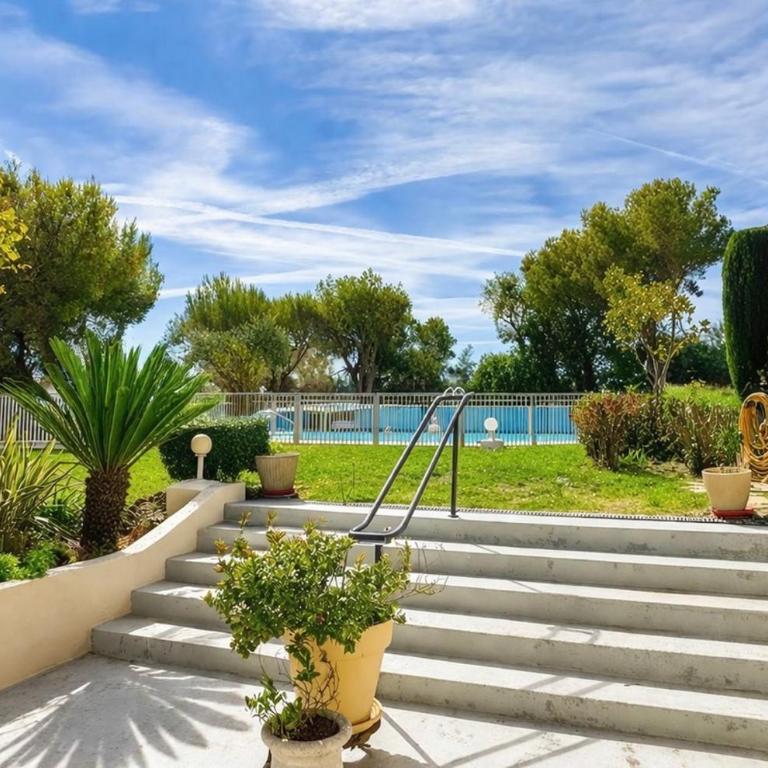 Studio avec piscine à 100 m de la plage - Studio - 24