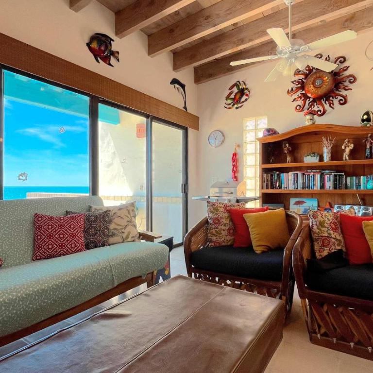 Warm & Charming Beachfront Condo Las Olas II 8 - Apartment - 1