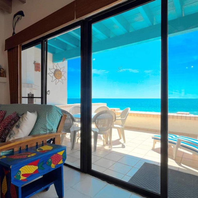 Warm & Charming Beachfront Condo Las Olas II 8 - Apartment - 3