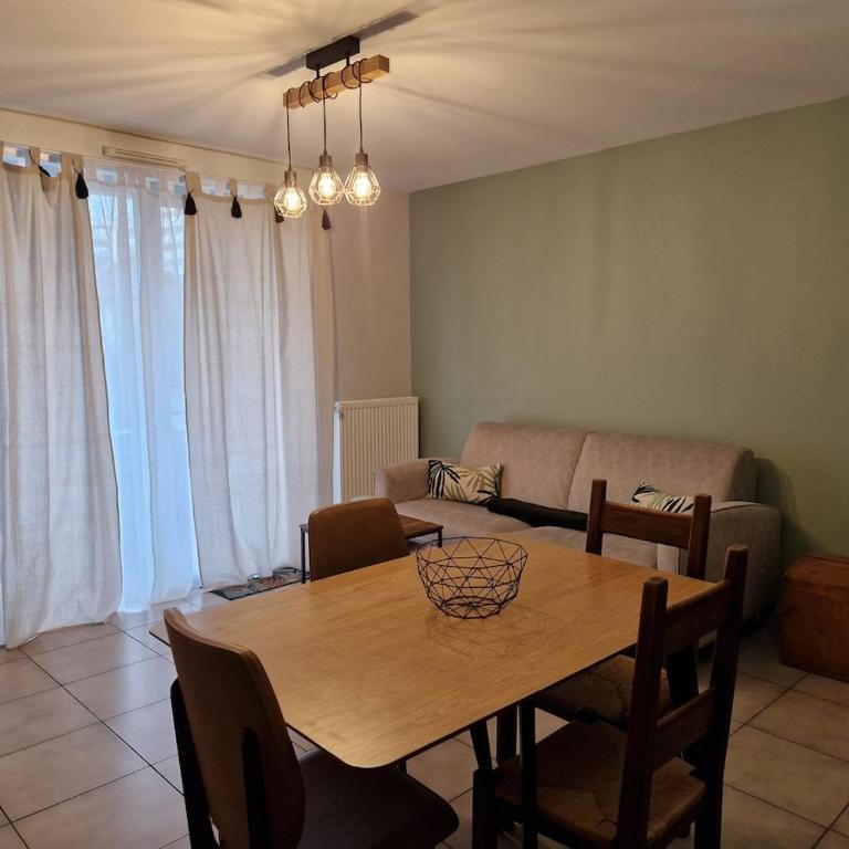 Charmant appartement proche des thermes - Appartement 2 Chambres - 14