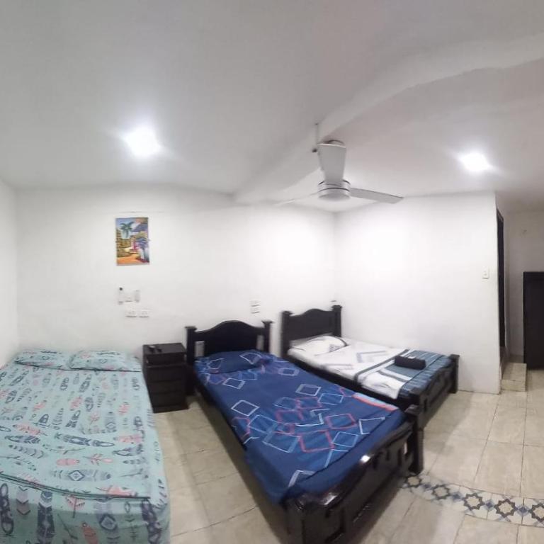 HOSTAL EL BALCONCITO - Economy Quadruple Room - 2