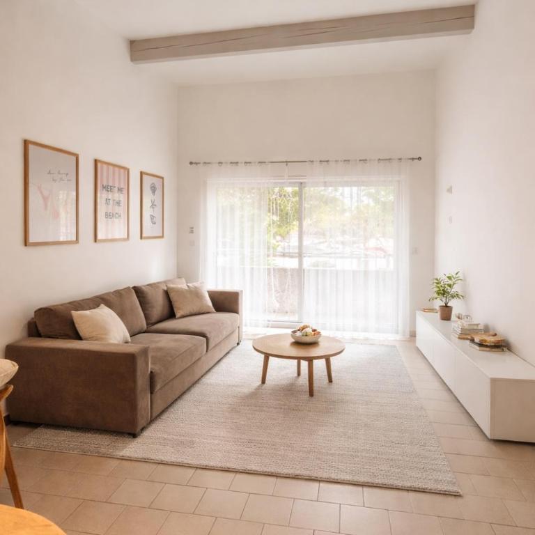 Appartement 2 chambres avec balcon à 700m des plages - Apartamento de 3 dormitorios - 1