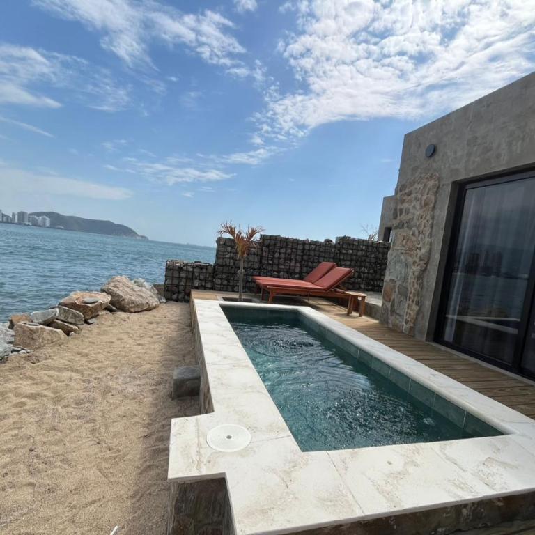 Perla Roca Hotel Boutique - Beach Front - Deluxe Double Room with Sea View - 7