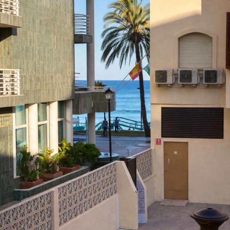 Suites Prieto Fuengirola Centro - Habitación Doble Deluxe con vistas al mar - 2 camas - 2