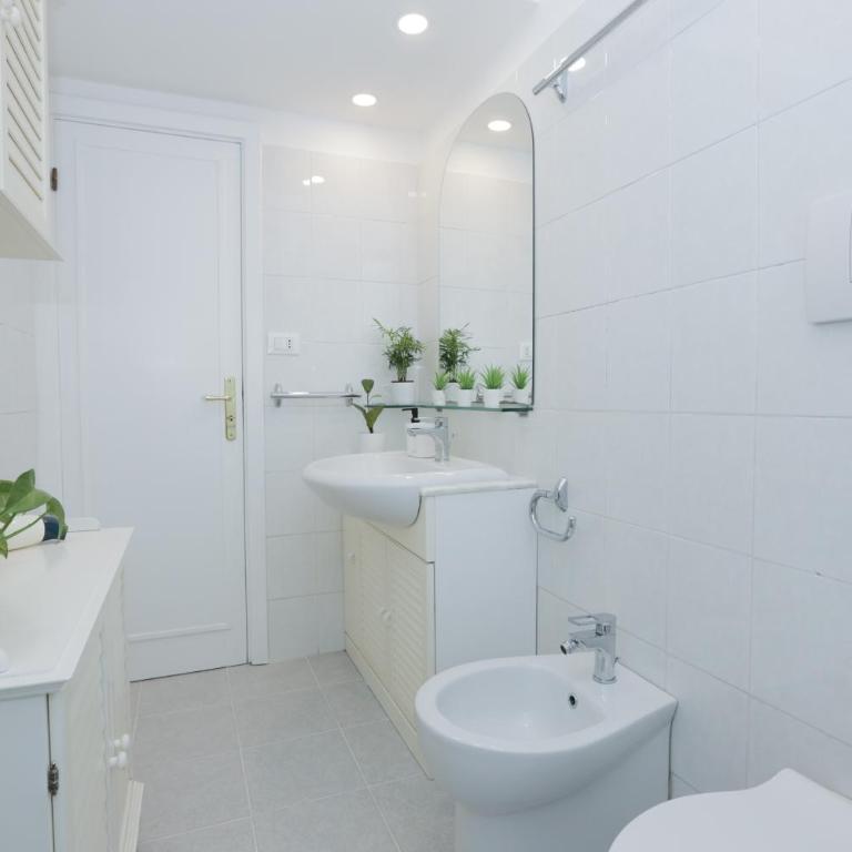 Vista Mare - 1G WiFi - Self Check-In - Netflix - Appartamento con 2 Camere da Letto e Vista Mare - 14