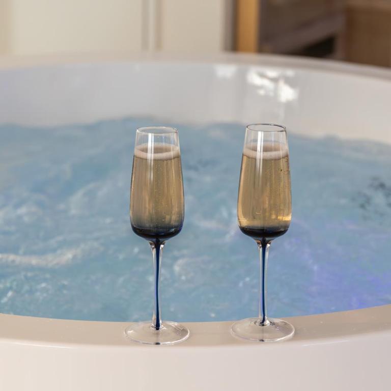 Suite romantique Santorini avec Balnéo & Sauna - Appartement 1 Chambre - 22