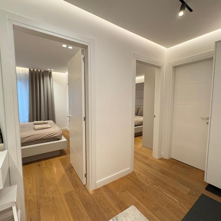 Lux Brilijant Apartmant - Two-Bedroom Apartment - 7